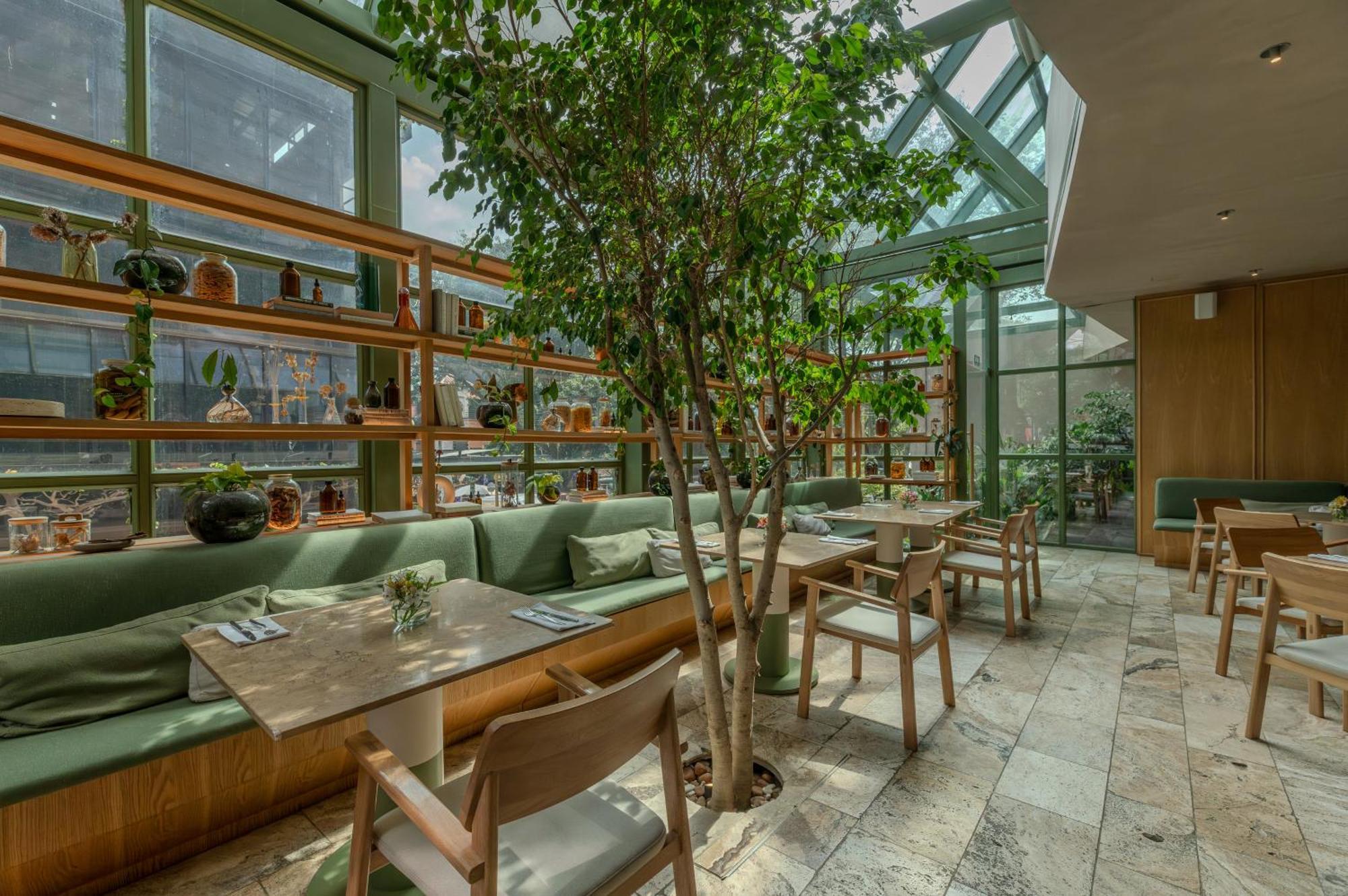 מדיין The Charlee Hotel מראה חיצוני תמונה