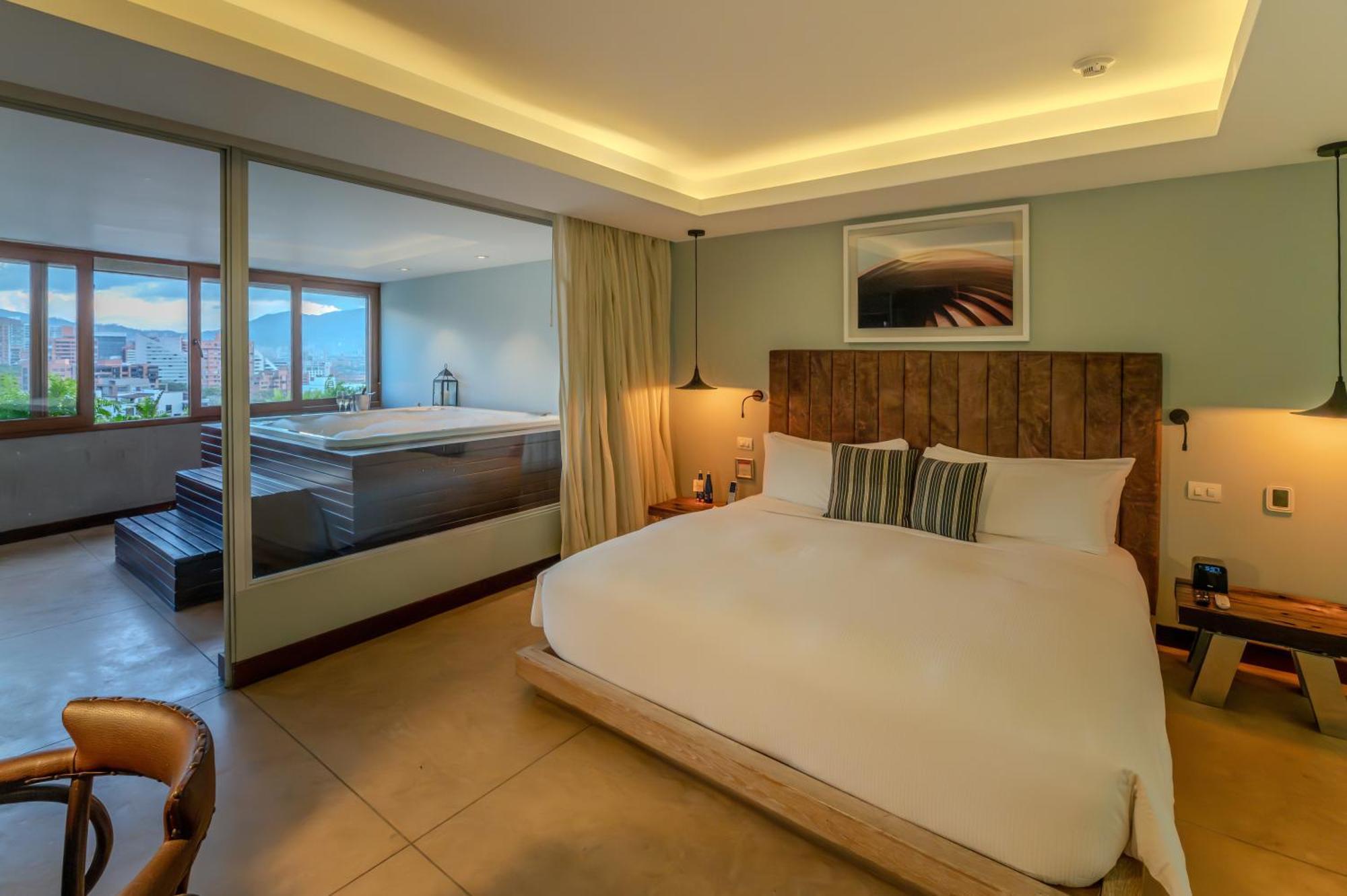 מדיין The Charlee Hotel חדר תמונה