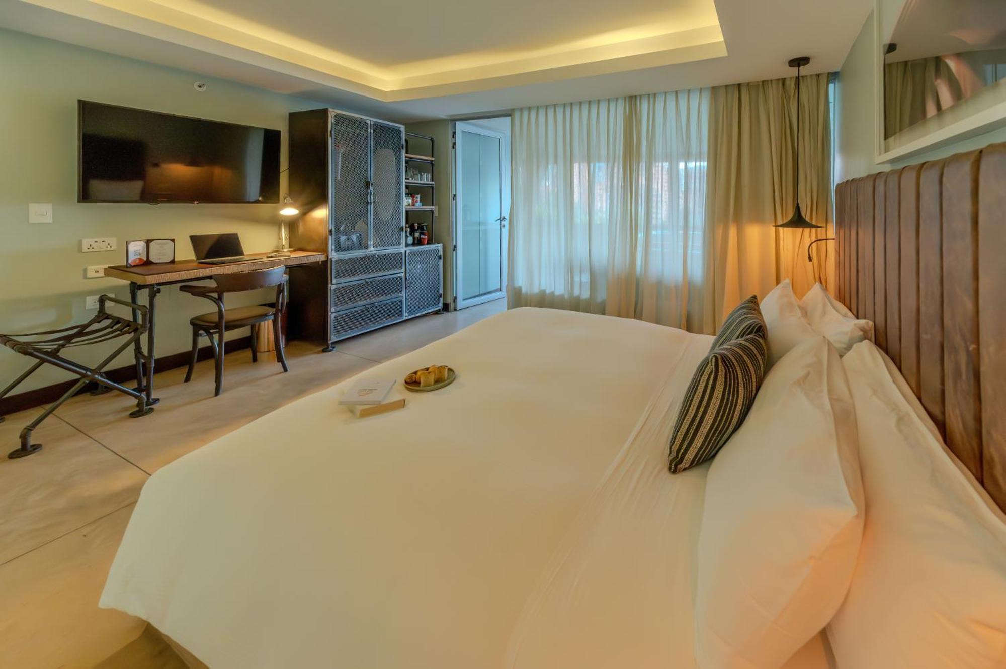 מדיין The Charlee Hotel חדר תמונה