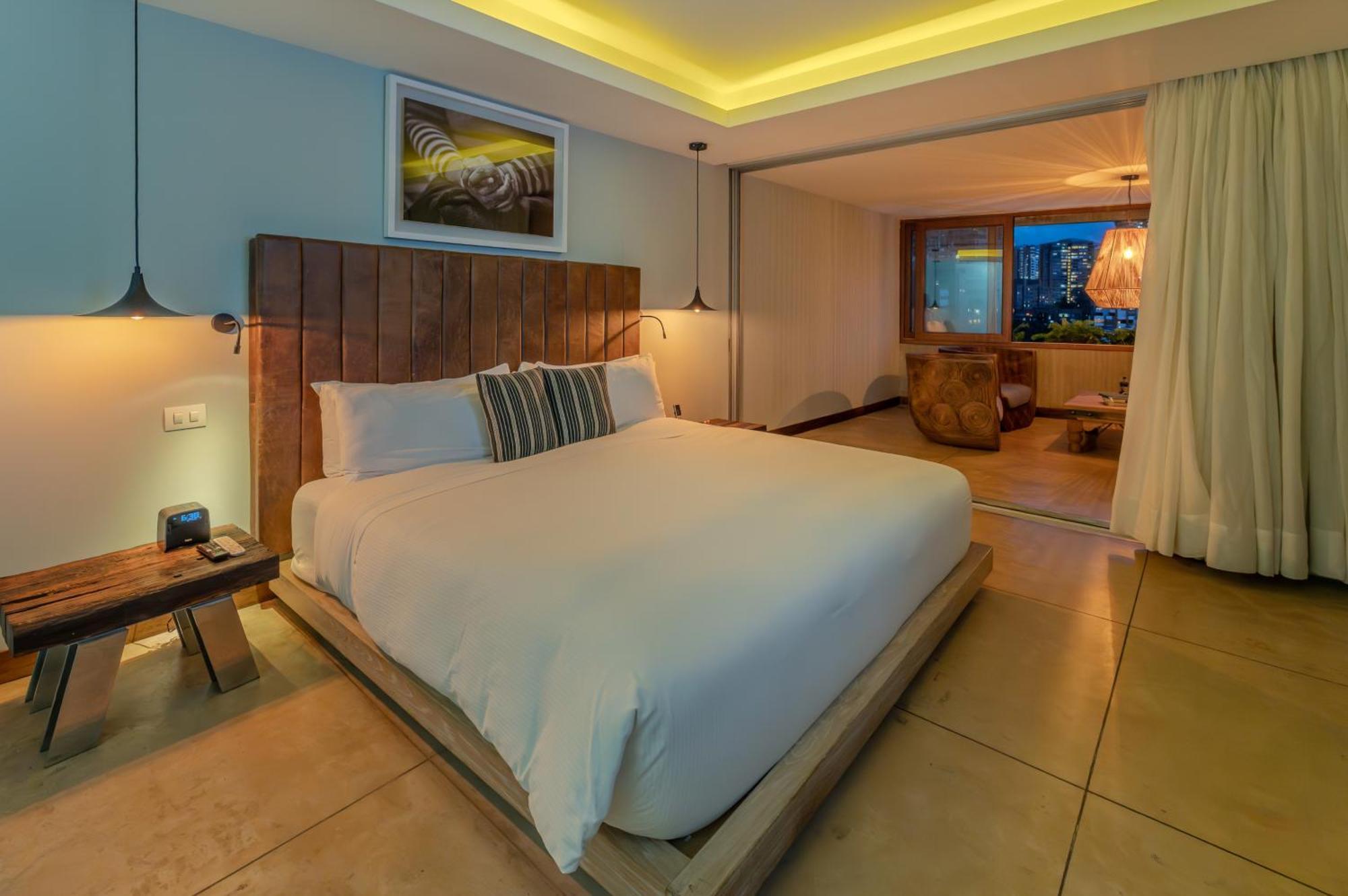 מדיין The Charlee Hotel חדר תמונה